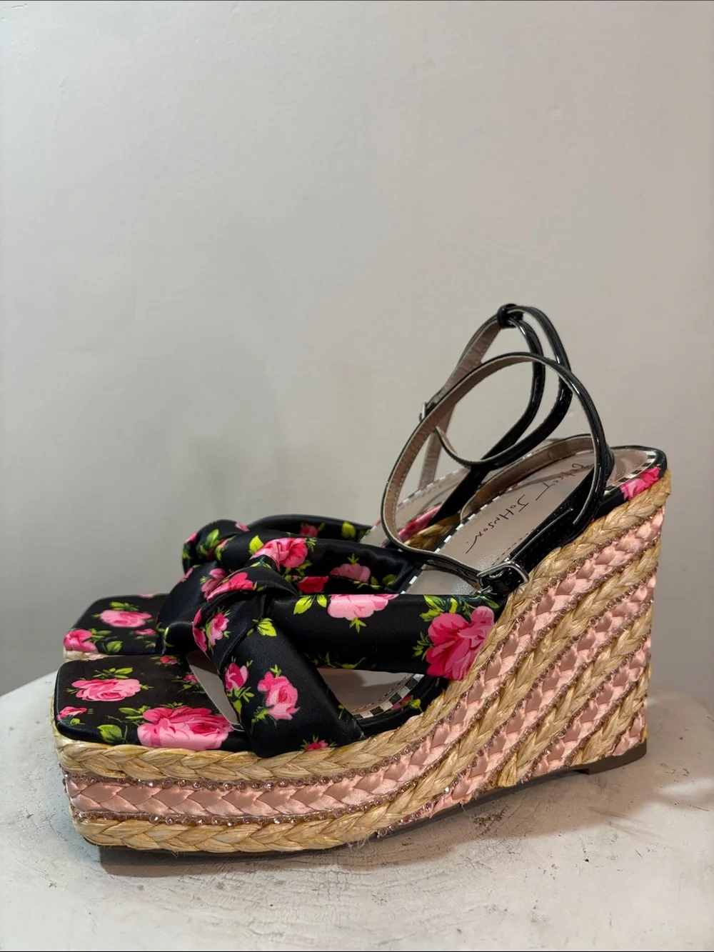 Betsey Johnson Rhinestone Bedazzled Floral “Pansie” Braided Raffia Wedge Sandals